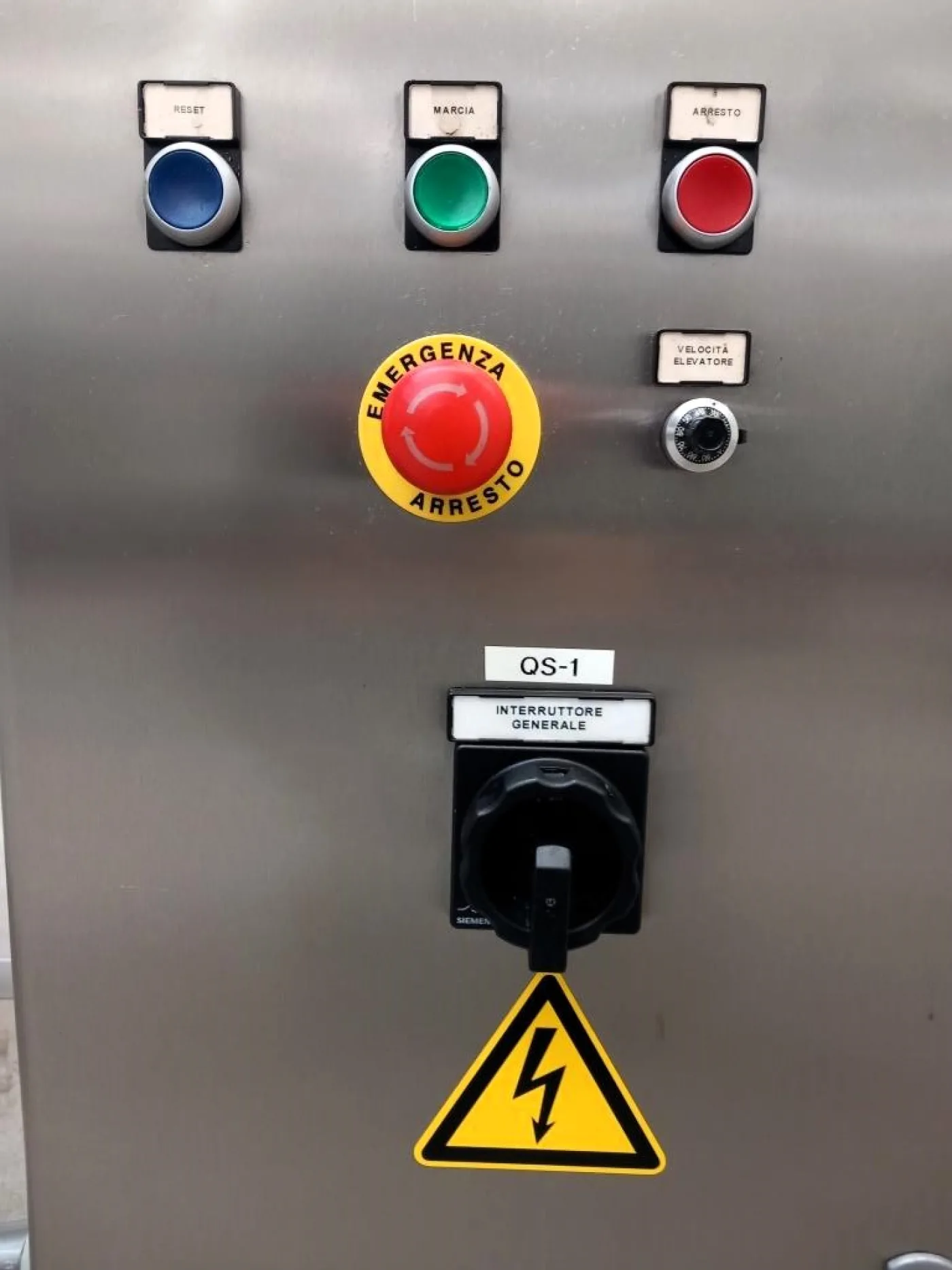 ELEVATORE – SIEMPHARMA – MOD. ELV3000 - 8