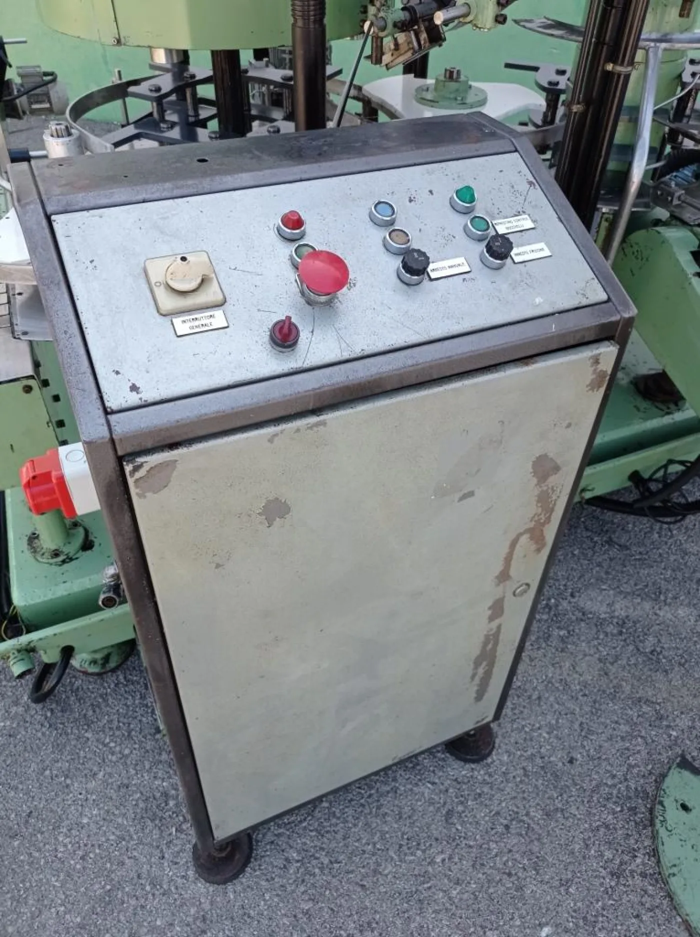 RIEMPITRICE E TAPPATRICE FLACONI – OCME - 7