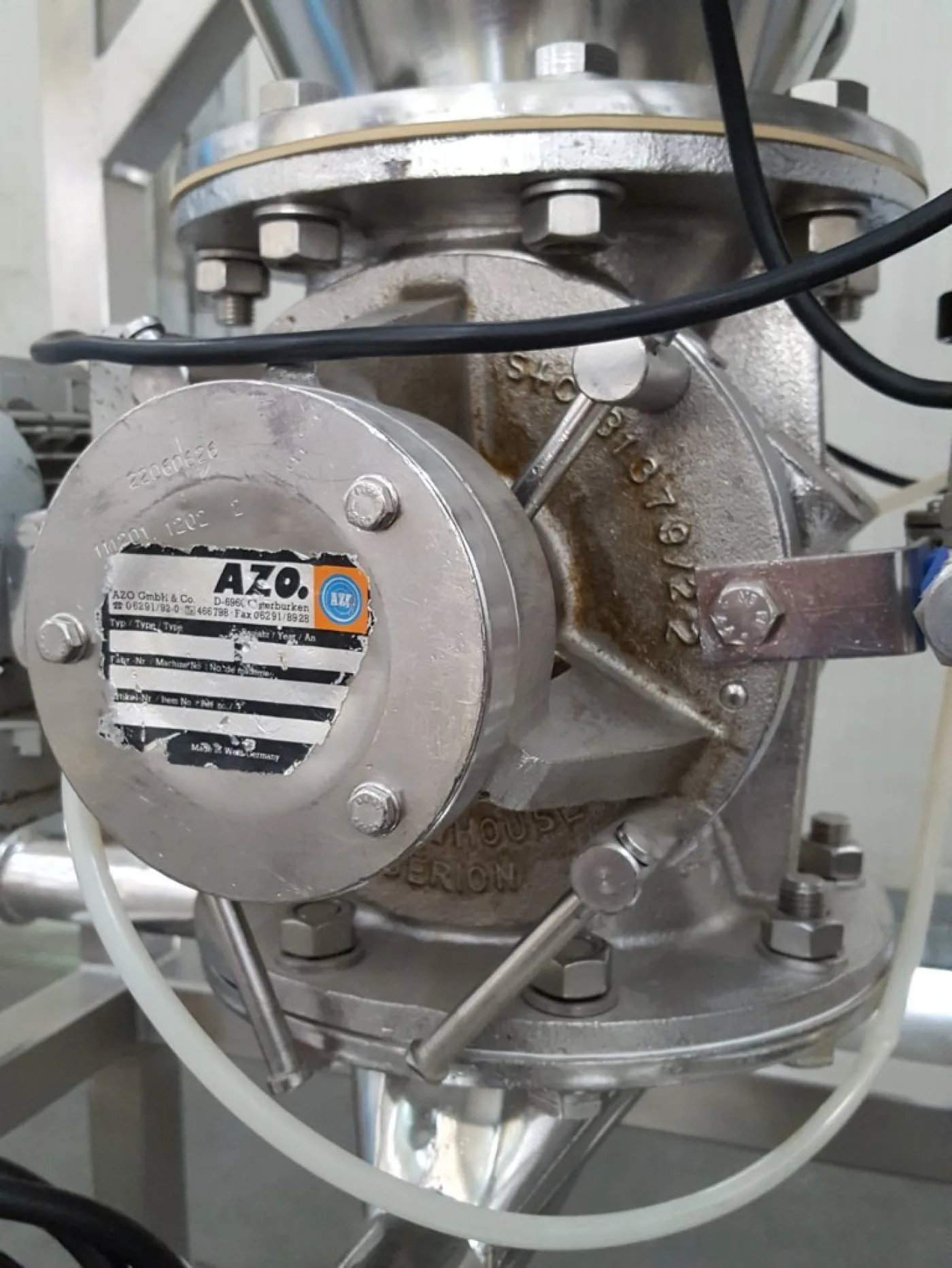 DOSATORE POLVERI CON TRASFERITORE SOTTOVUOTO – AZO - 2