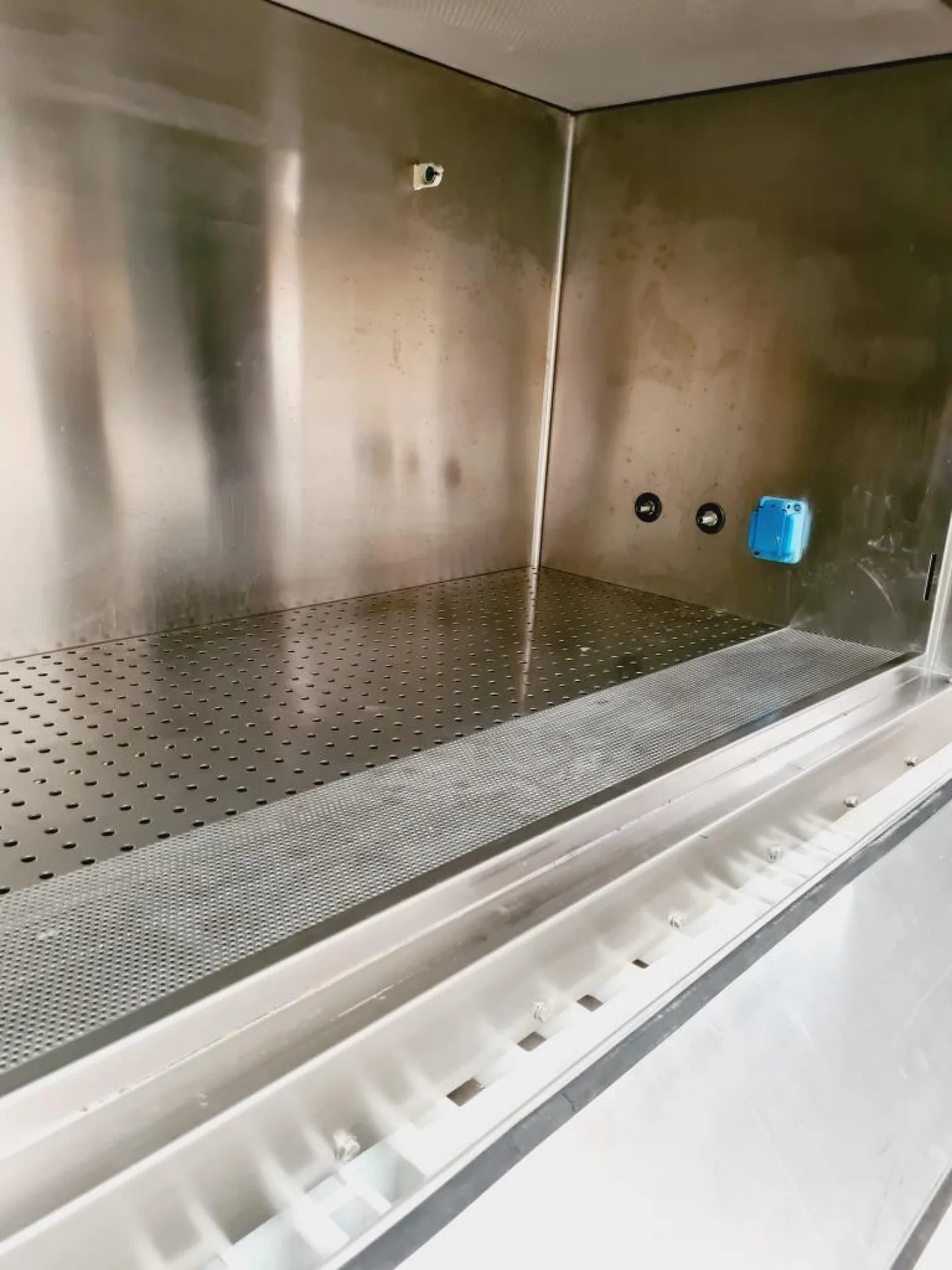 CAPPA A FLUSSO LAMINARE VERTICALE – FASTER – MOD. BHA72M - 6