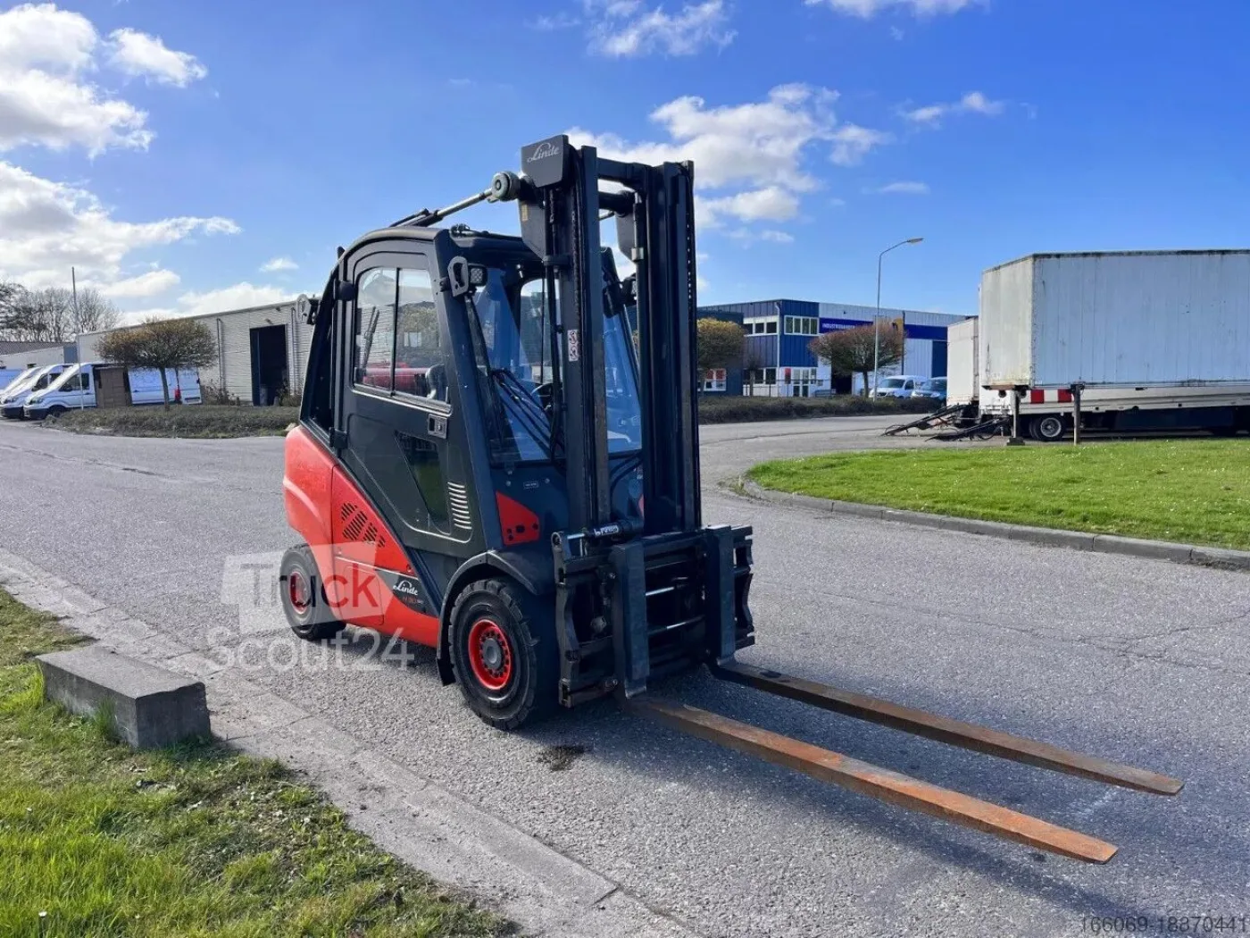 Linde H30T-02 - 3