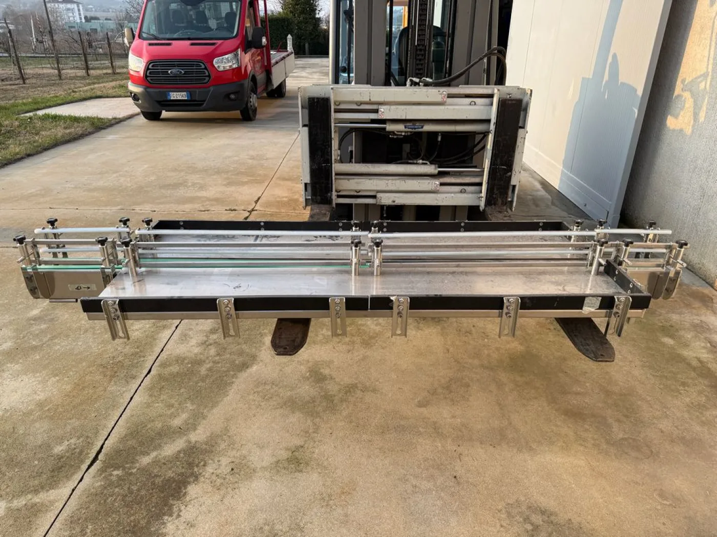 STAINLESS STEEL CONVEYOR BELT WITH BILATERAL TABLE, SECOND HAND EQUIPMENT - 3