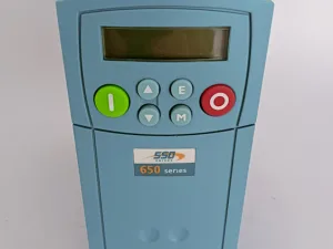 SSD Drives Frequenzumrichter Nr. 650/005/230/F/00/DISP/UK