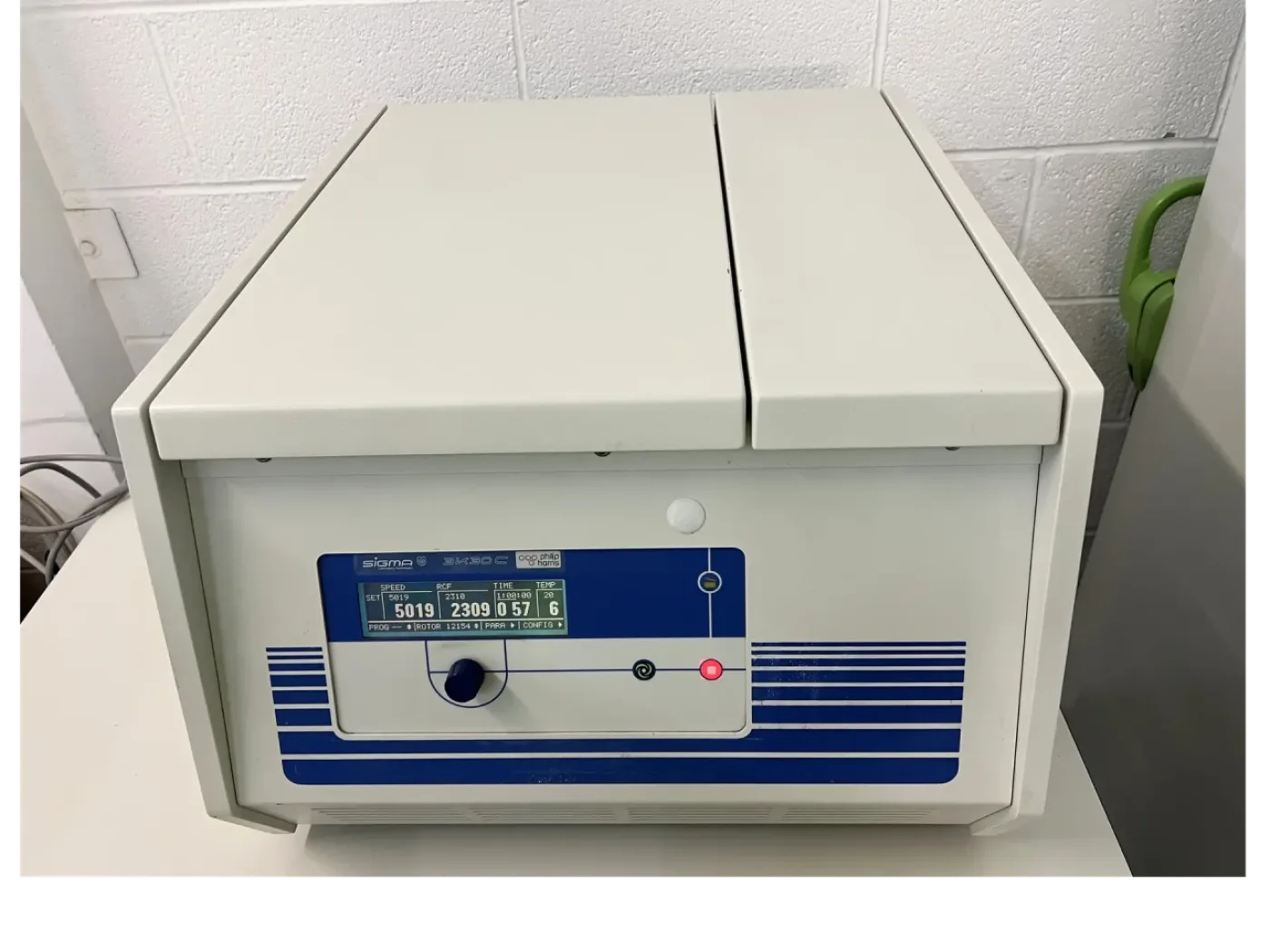 Sigma 3K30C Refrigerated Centrifuge - 2