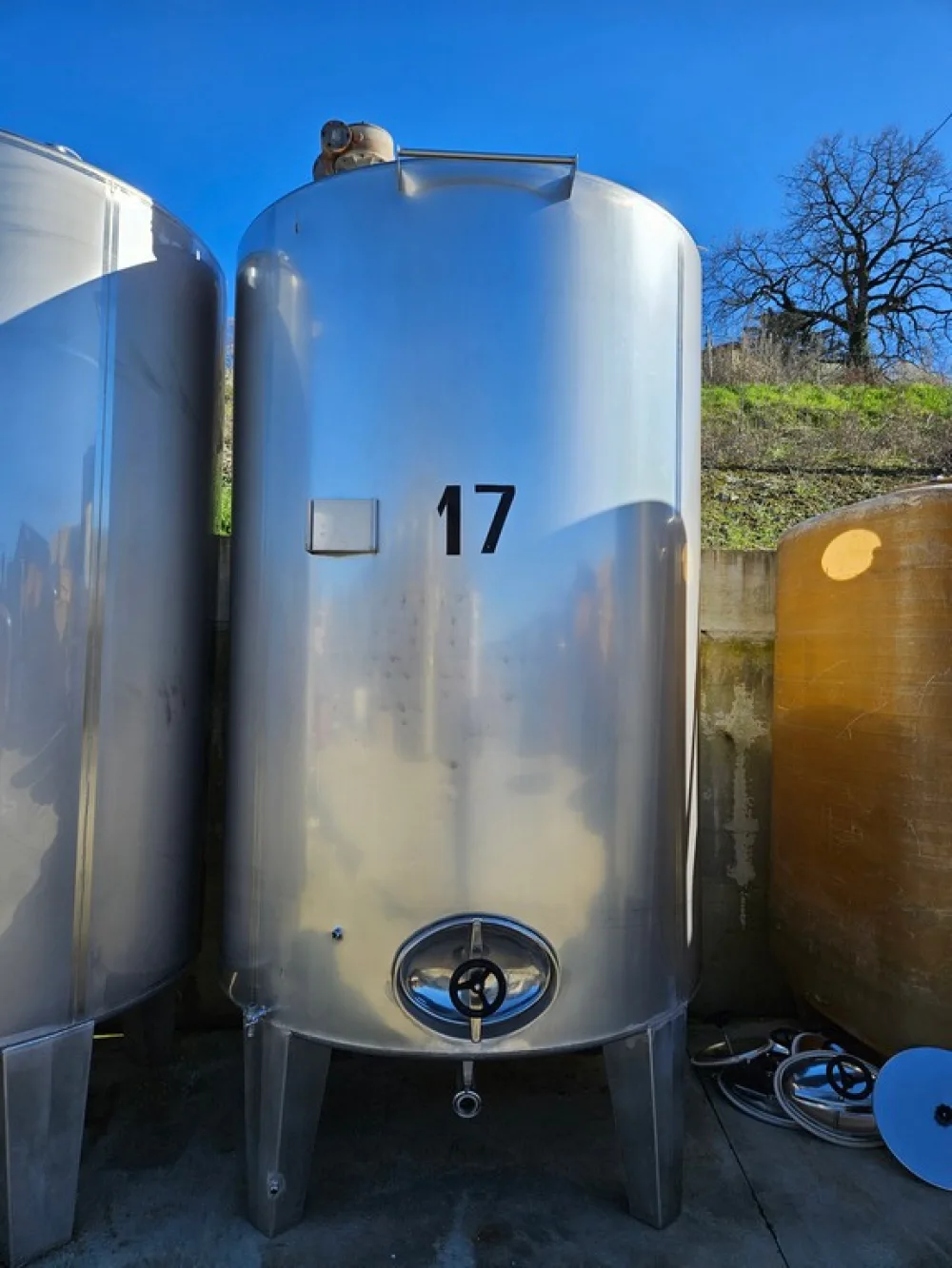 STAINLESS STEEL TANK/MIXER CAPACITY HL 60 ABOUT WITH MIXER, SECOND-HAND EQUIPMENT