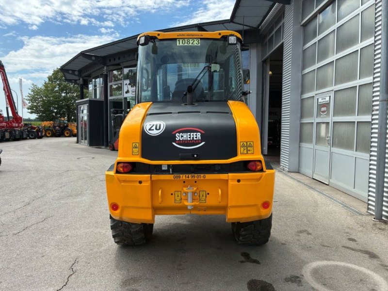 Frontstapler JCB 409 Kompaktradlader (2023)