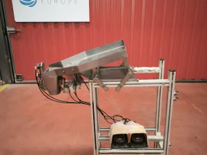 USED SOLID DOSING STATION WITH SCREEN