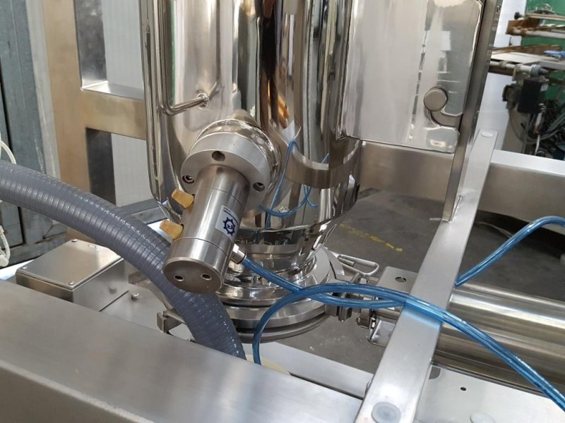VALVOLA DI CONTENIMENTO CON TRASFERITORE SOTTOVUOTO – VIMA IMPIANTI MOD. TWIN VALVE