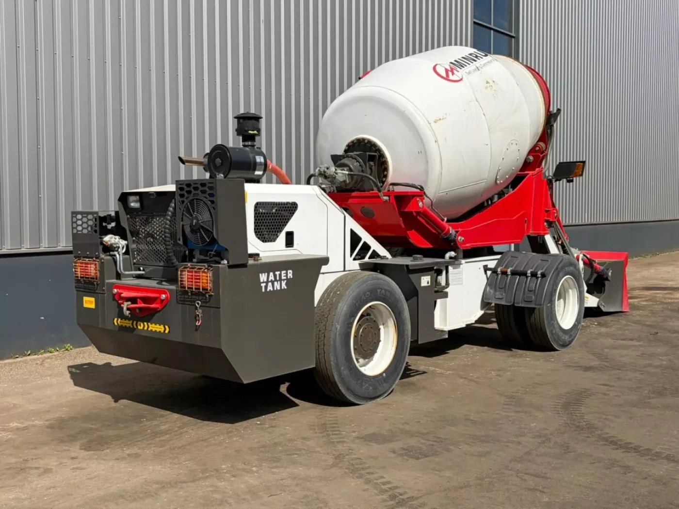 Minrui 4M3 Self Loading Concrete Mixer 4×4 - 5