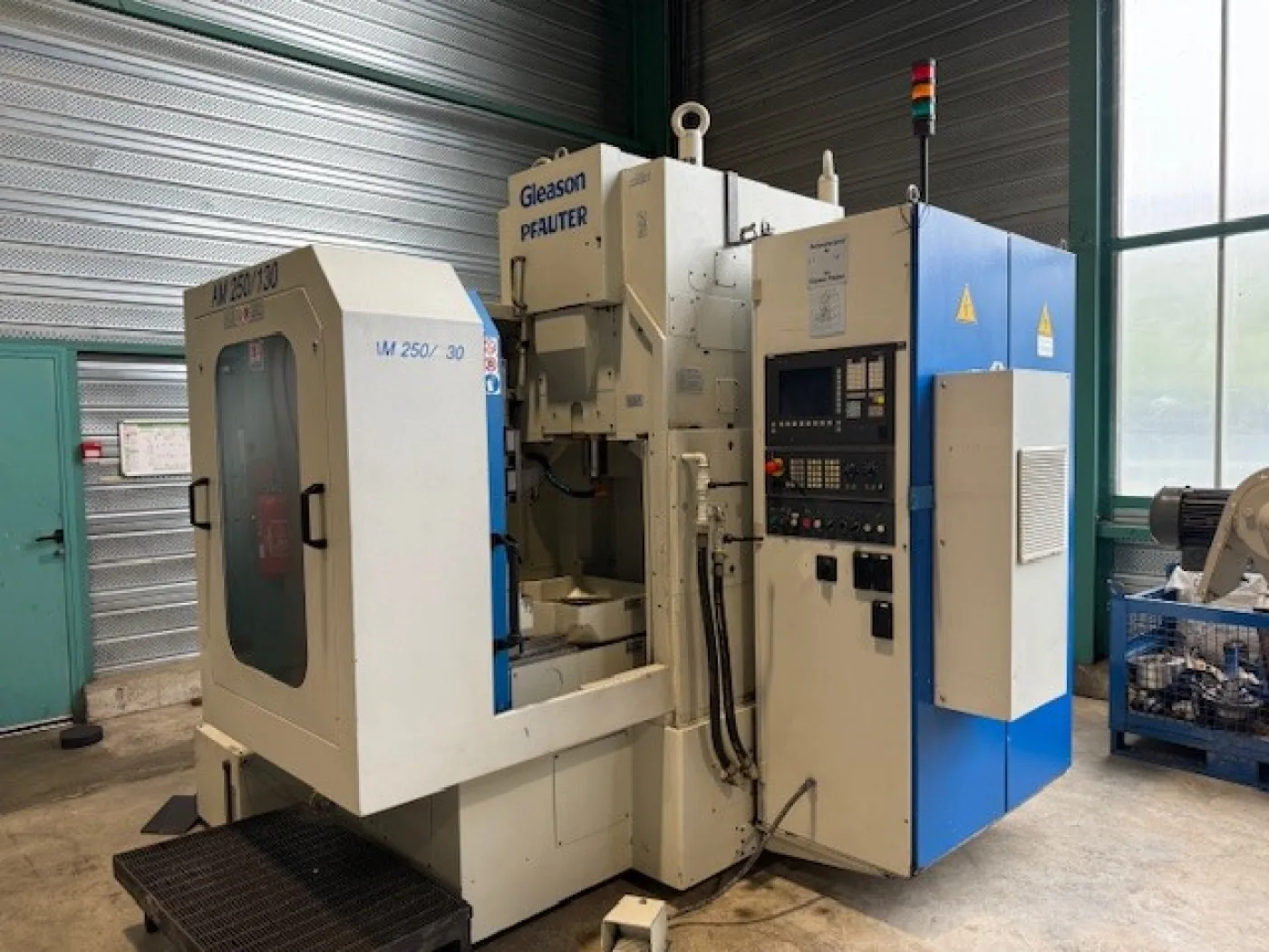 CNC Gear Shaping Machine – GLEASON AM 250/130 - 1