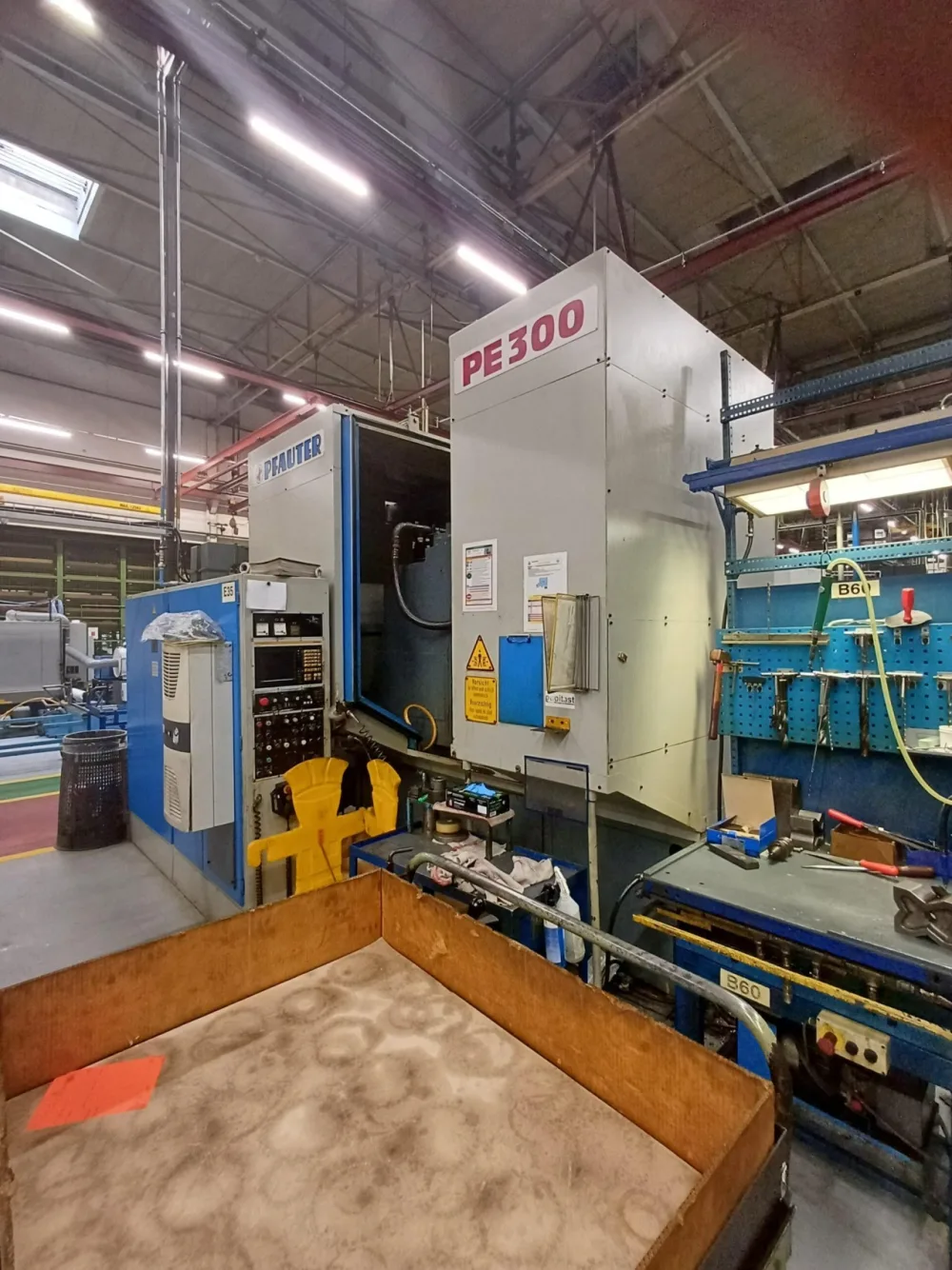CNC Gear Hobbing Machine – PFAUTER PE300