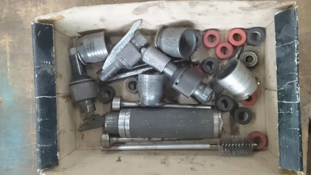 Spare parts for captive bolt stunner