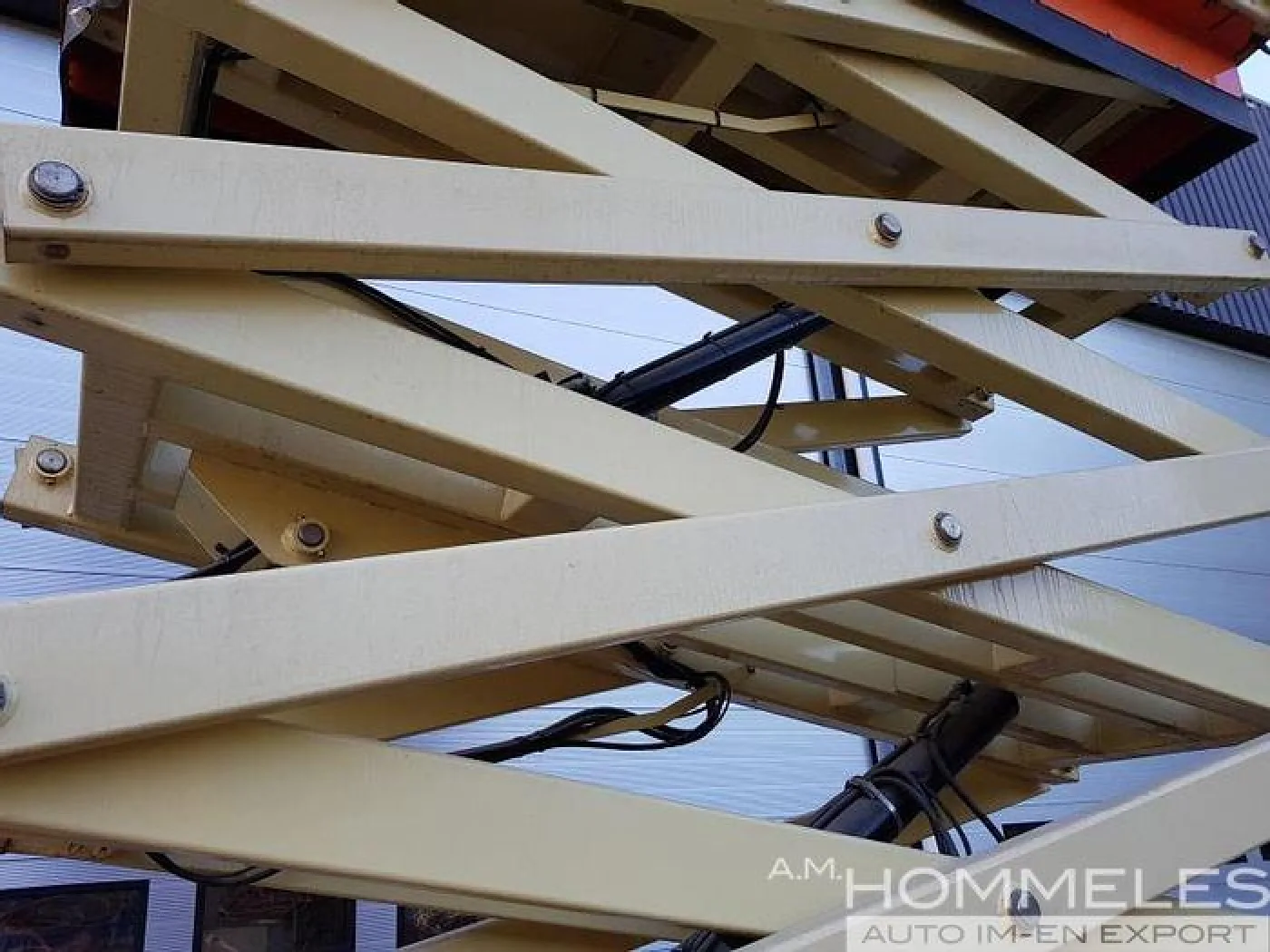 JLG M4069 4x4 - 3