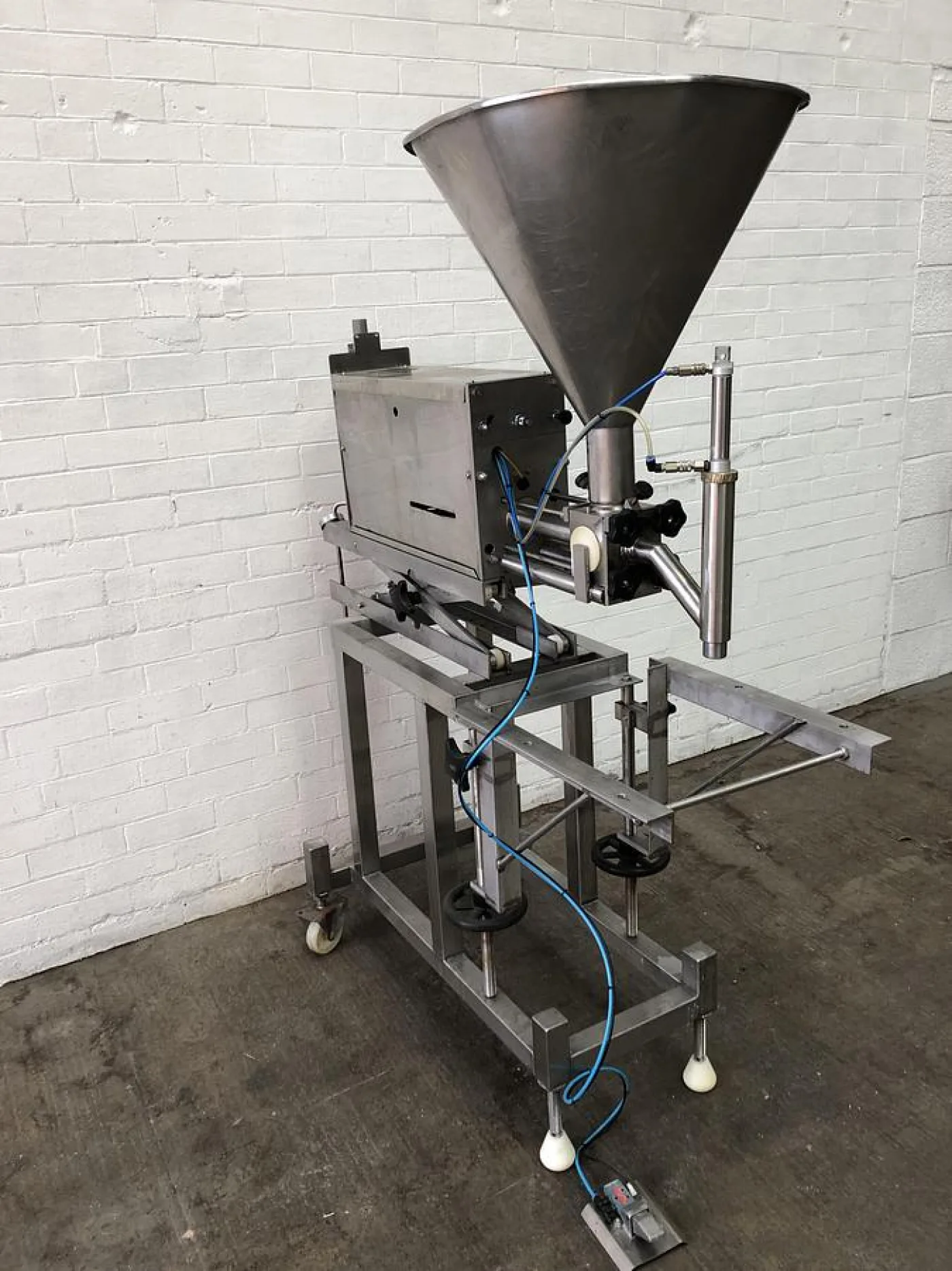 Turbo tools MND single head depositor with GP outlet - 3