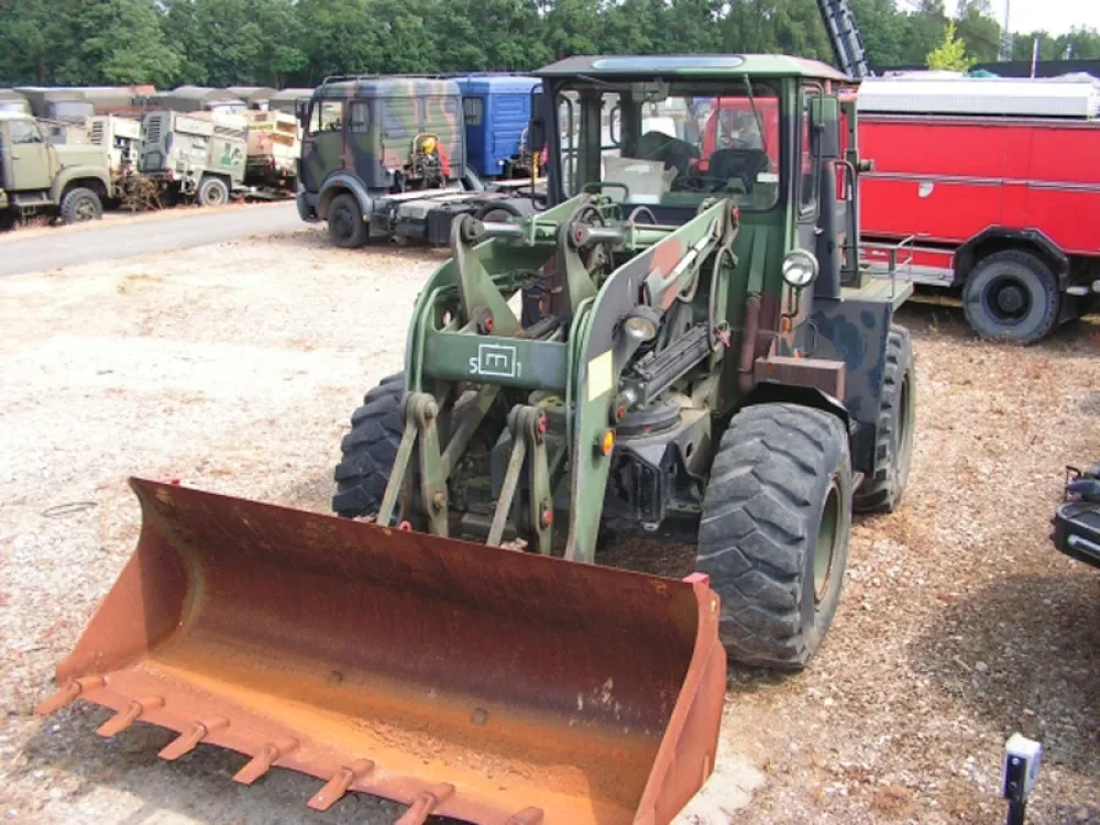 Ahlmann AS 12 B