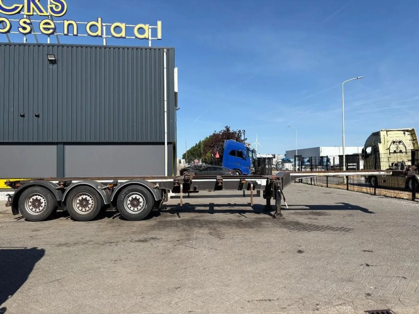 Esmeliler - CONTAINER CHASSIS + 3 AXLE SAF + EXTENDABLE - 3
