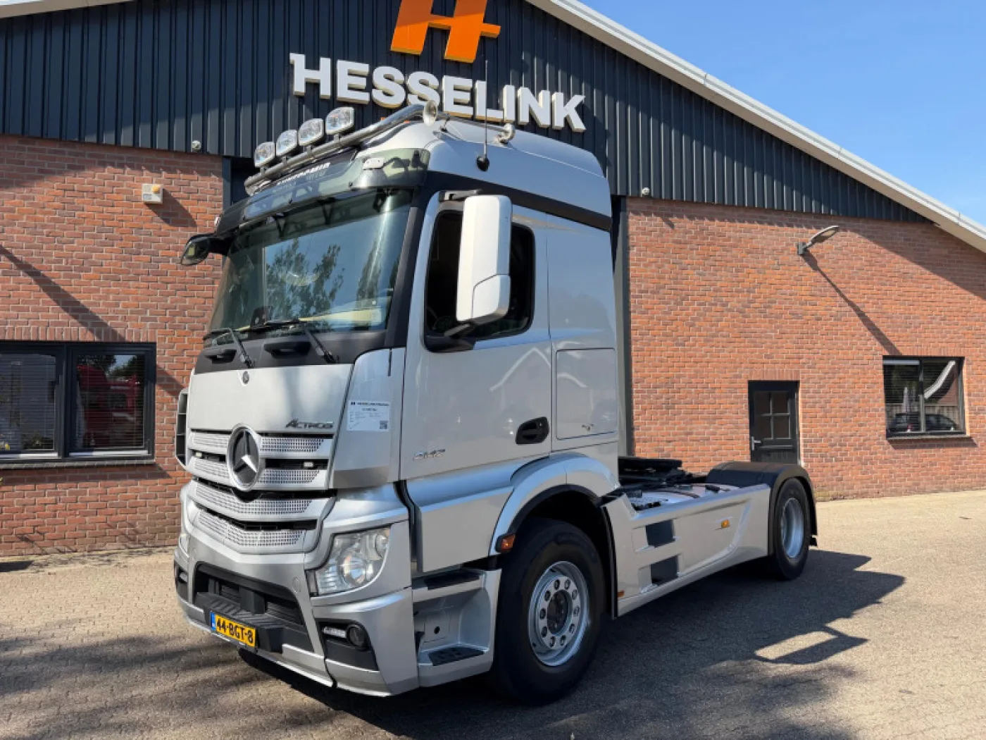 Mercedes-Benz Actros 2142 4x2 Hydraulic NL Truck - 1
