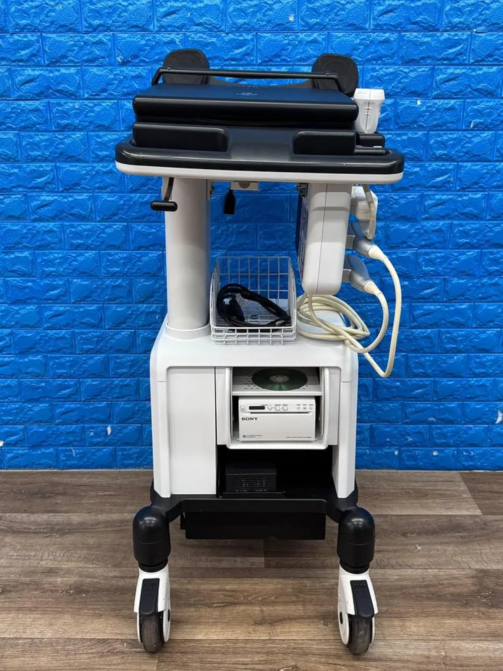 GE Logiq E Ultrasound REF: LOGIQ e YOM: 2018