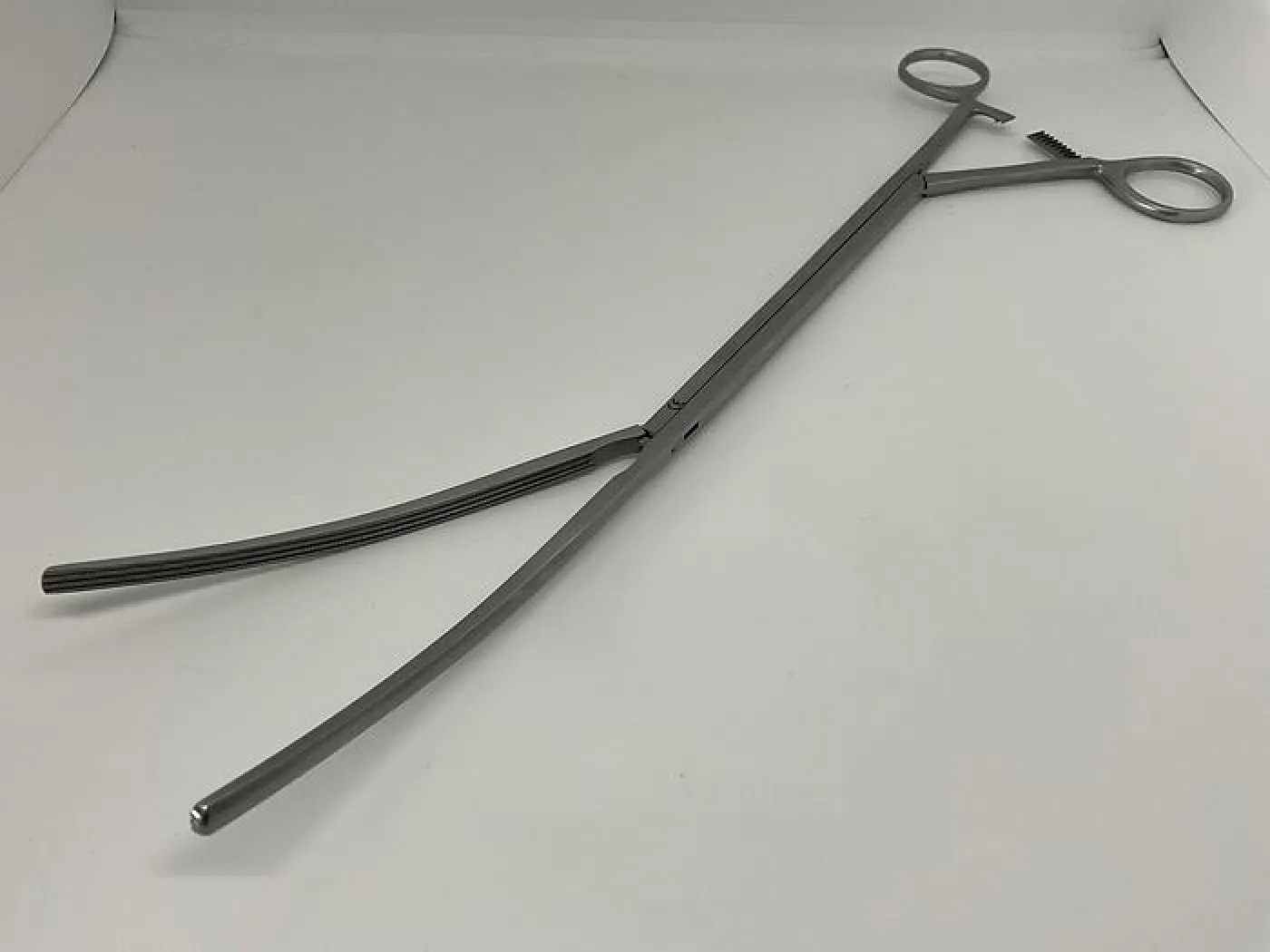 GB Medical Debakey Aortic Clamp 350mm - 2