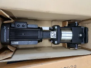 Grundfos Vertikale mehrstufige Kreiselpumpe CR 15-3 A-A-A-E-HQQE