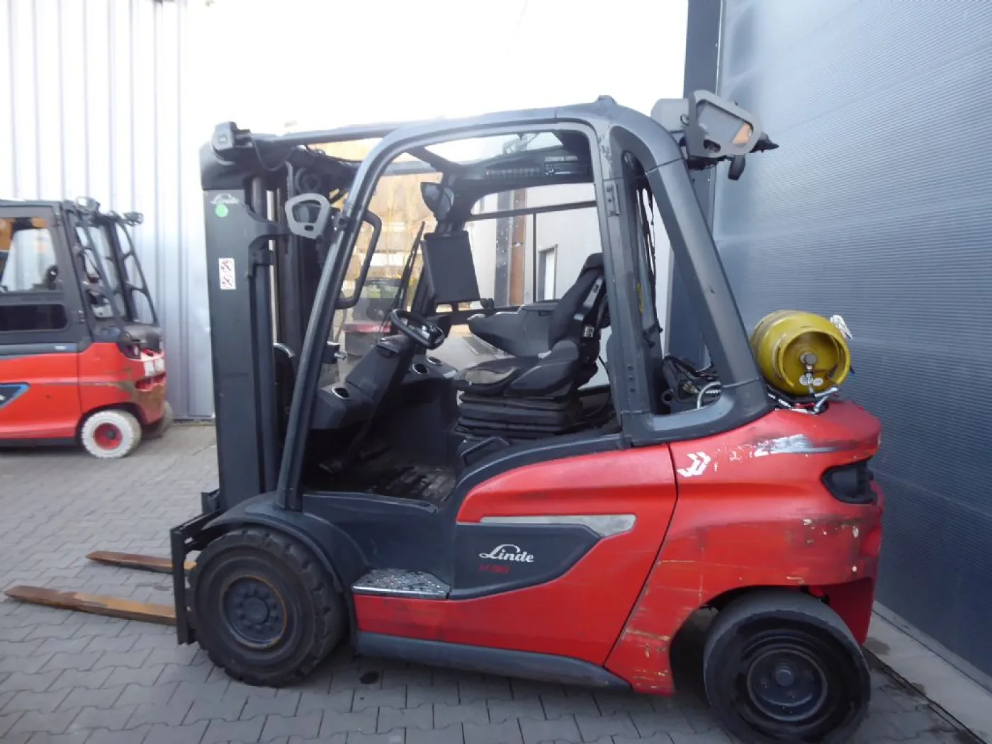 Linde H30T-01 - 3