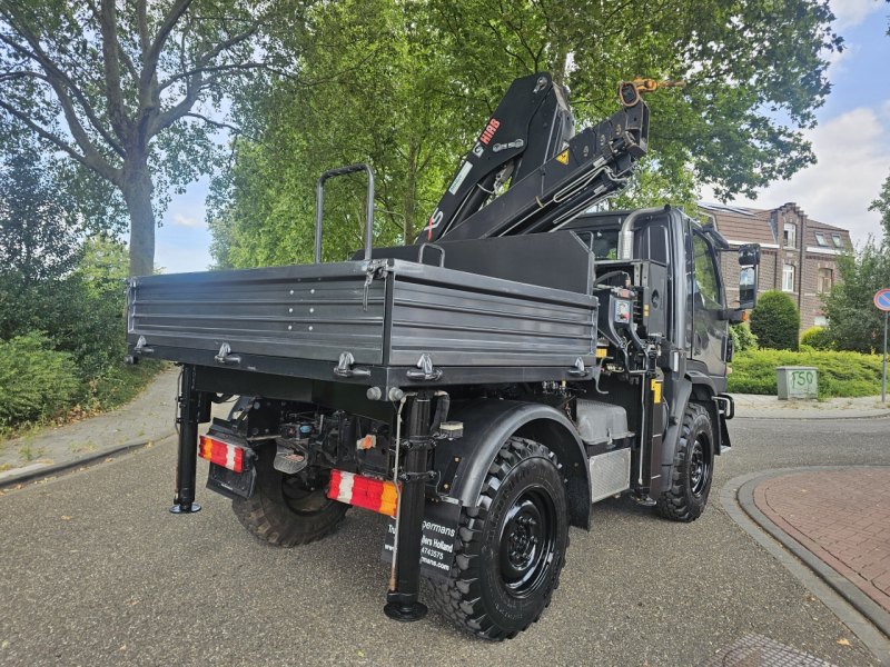Unimog U20 With Crane