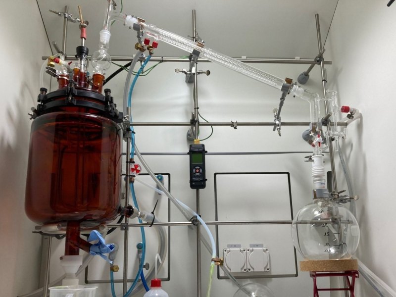 SCHMIZO AG 10 L Brown glass reactor Skid - Glass-lined Reactor