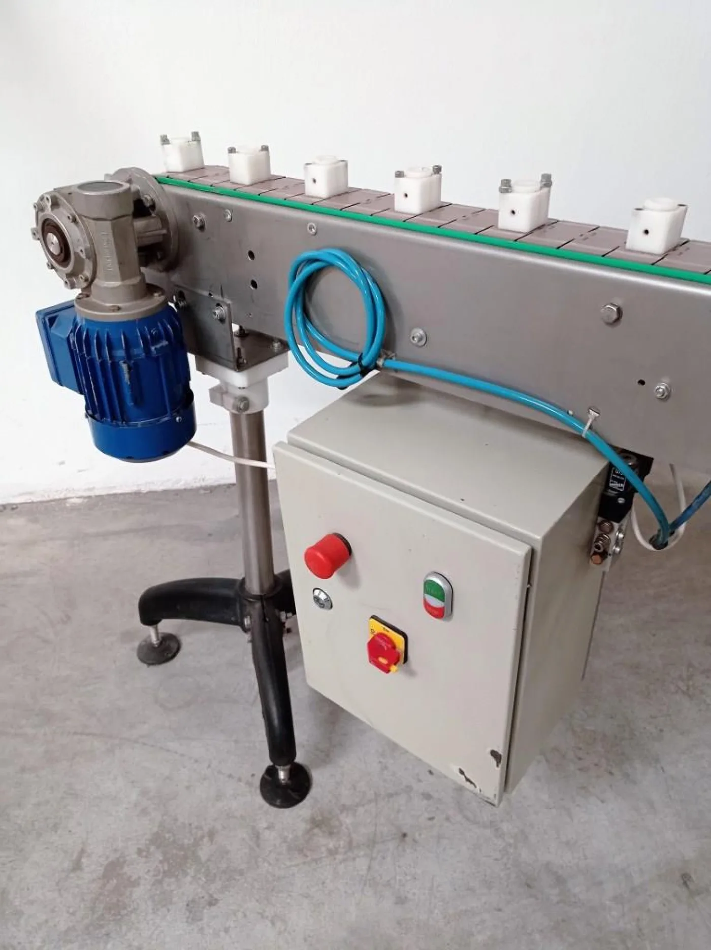 NASTRO TRASPORTATORE A TAPPARELLE CON TAPPATTRICE PNEUMATICA - 7