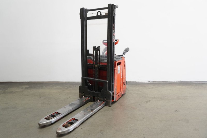 Hochhubwagen Linde D 12 AP 133 (2020)