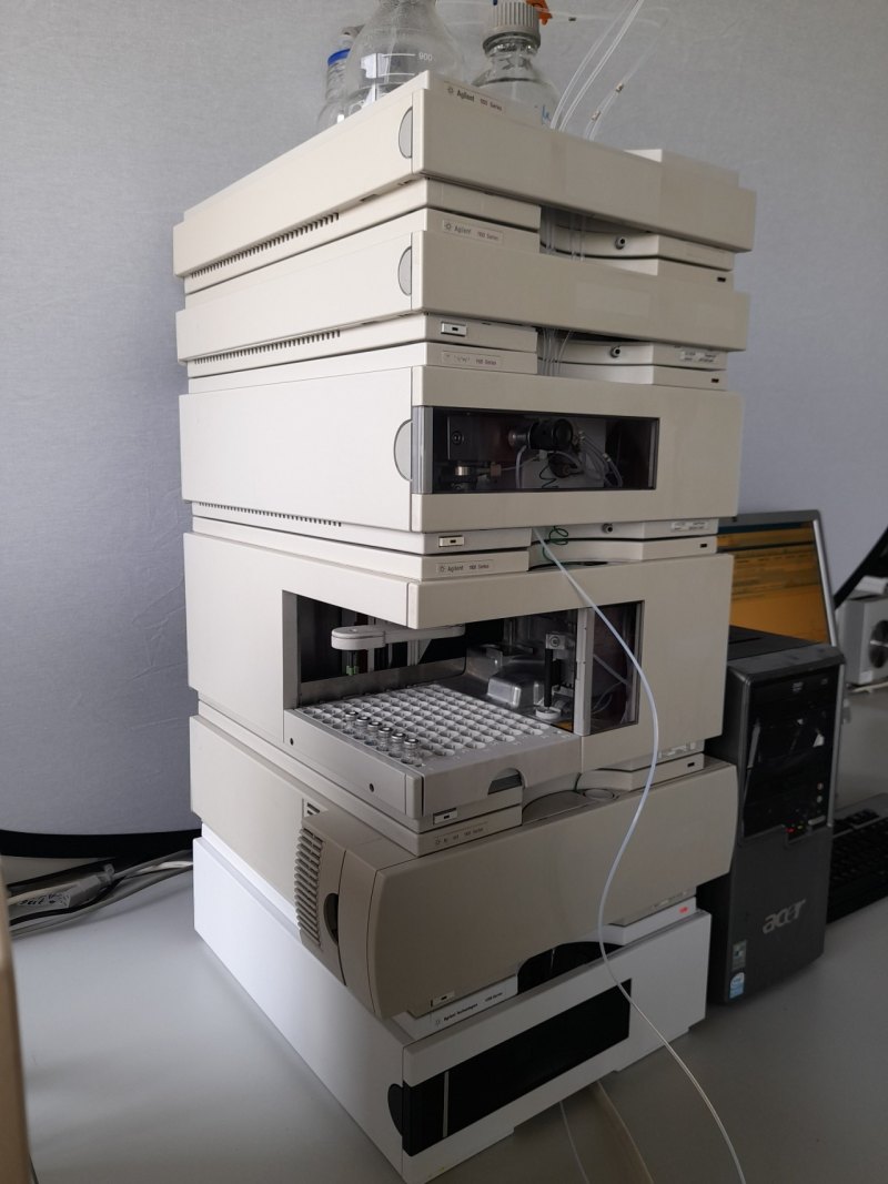 Used Agilent 1100 HPLC systems