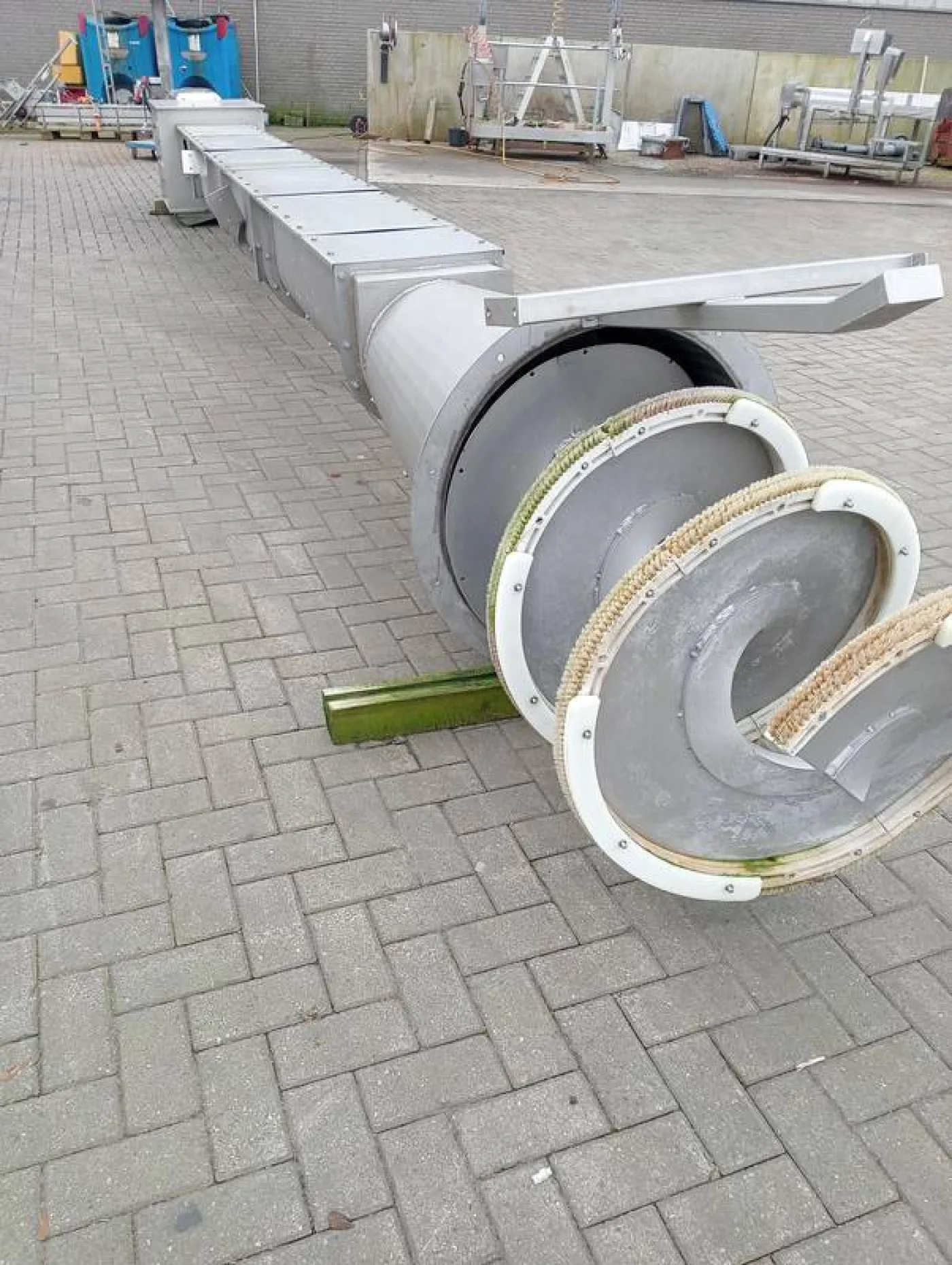 Screw Separator and Conveyor for feathers - 8