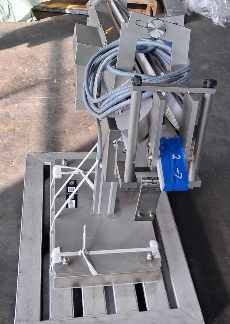 INOVA STS 1500 Zuführ- und Transportsystem