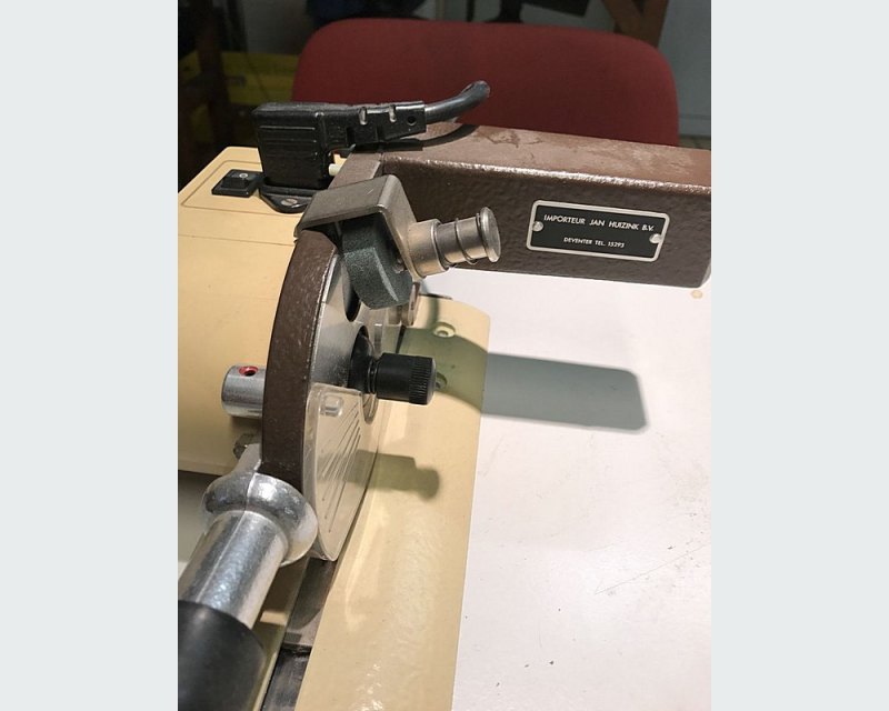 Elektronische Linearquerschneider für Gewebe
