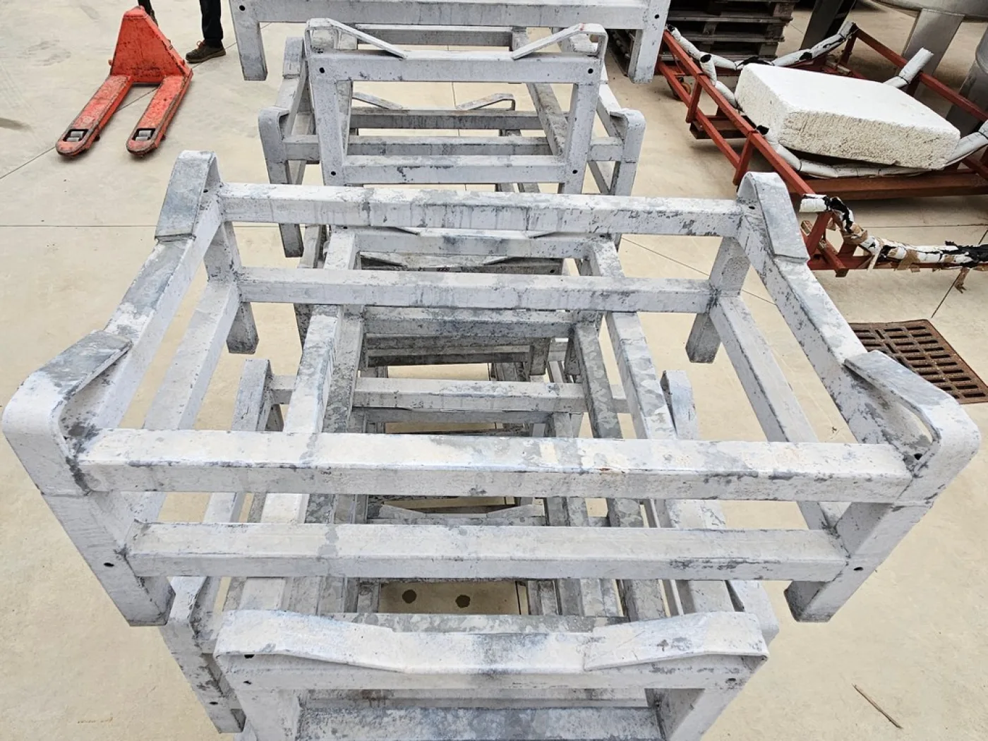 SINGLE SUPPORTS FOR TONNEAUX IN GALAVANIZED IRON, SECOND-HAND EQUIPMENT - 2