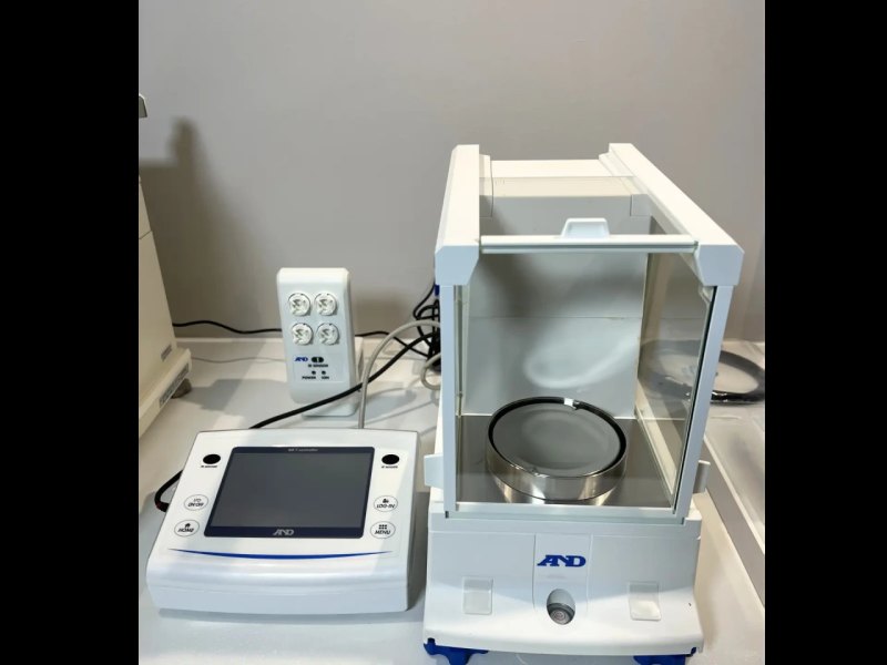 A&D Semi Micro Balance BA-225TE