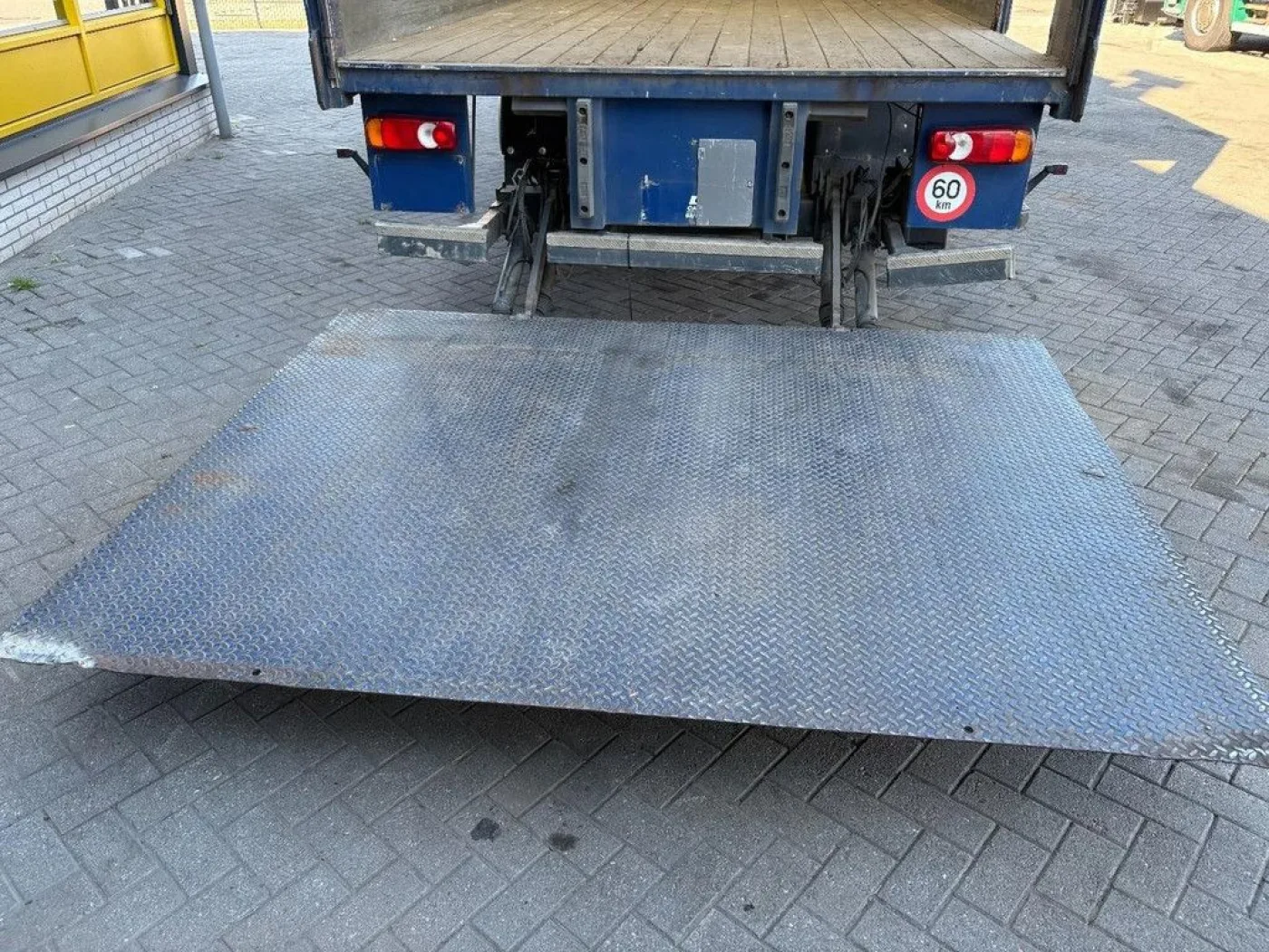 DAF Lf 220 + Euro 6 + Lift + 6 Cyl + 12T - 8