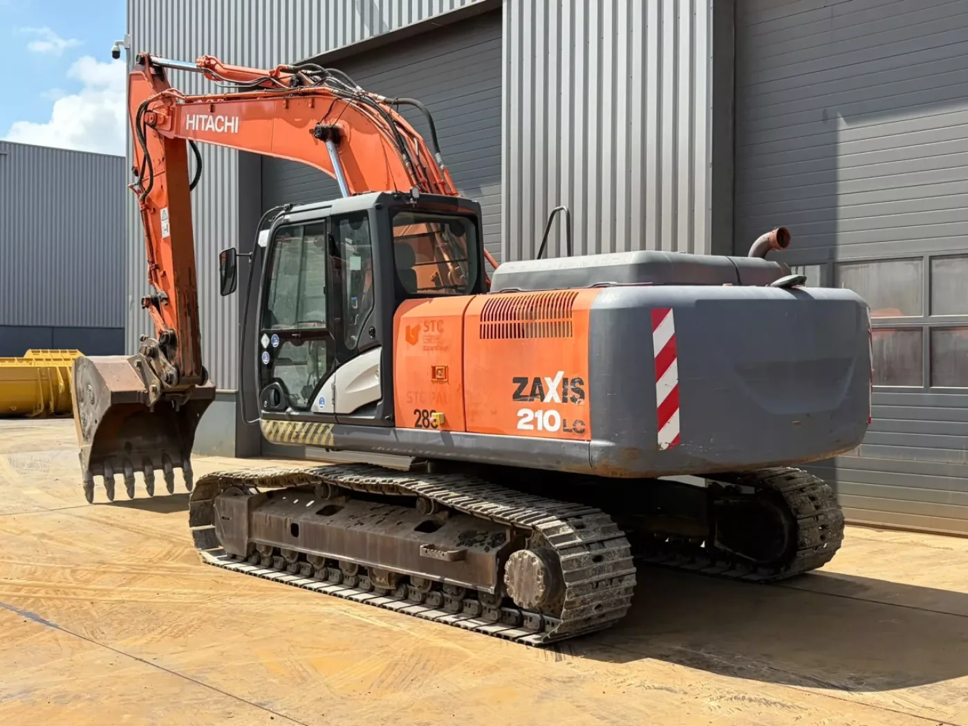 Hitachi ZX210LC-5B - 3