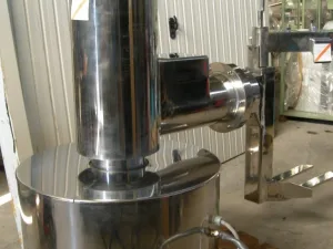 ELEVATORE / RIBALTAFUSTI IDRAULICO PER AREE STERILI – CORA – STERI LIFT SLA3211