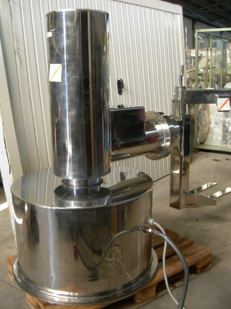 ELEVATORE / RIBALTAFUSTI IDRAULICO PER AREE STERILI – CORA – STERI LIFT SLA3211