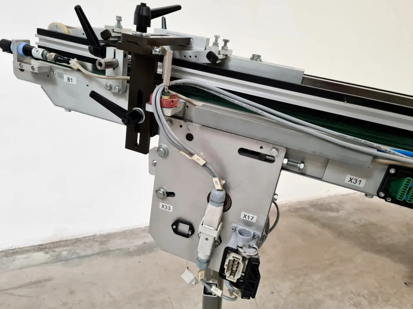 NASTRO TRASPORTATORE A TAPPETO CON ESPULSIONE – BETT - 6