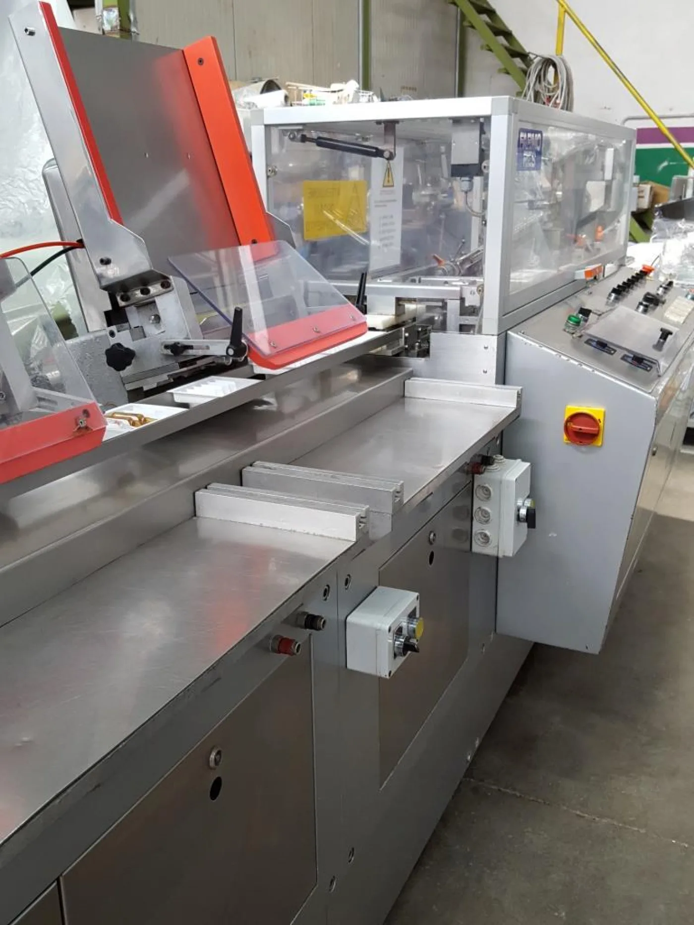 TERMOFORMATRICE – FARMO RES MOD. 70 - 1