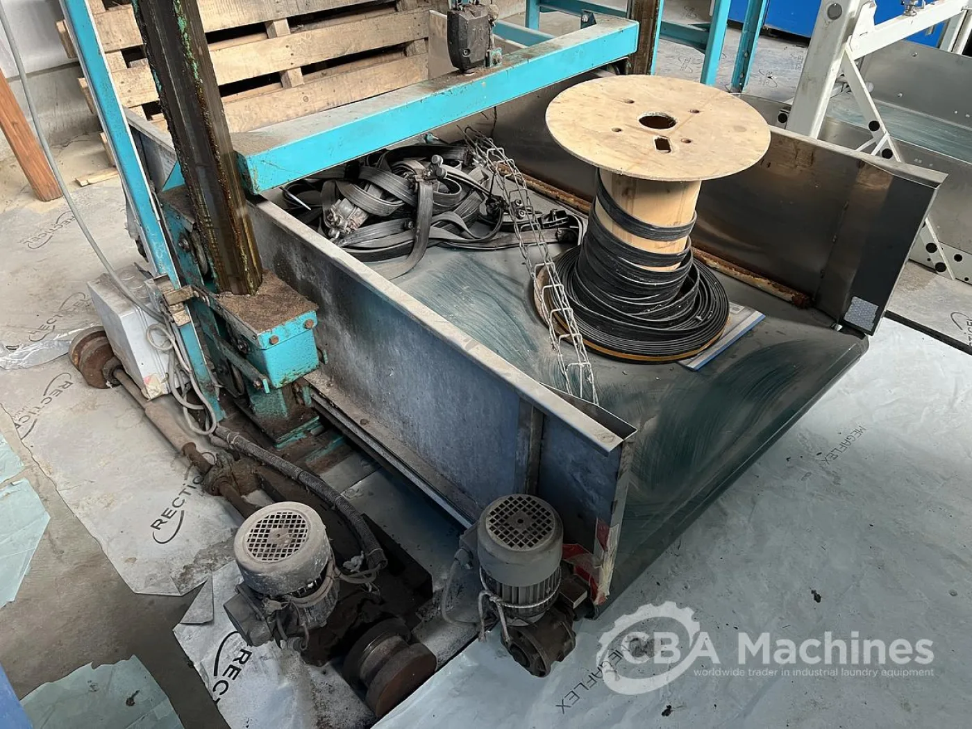 2000 Shuttle Lavatec height 2130mm (390) - 4