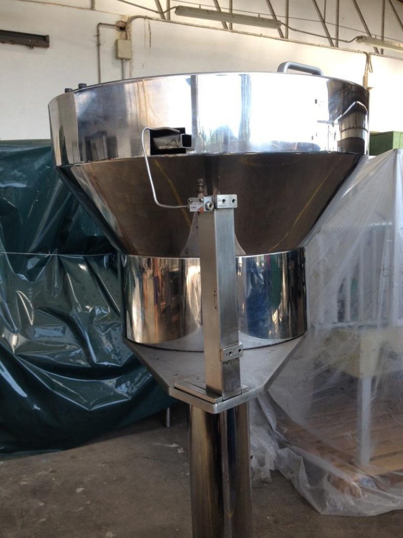ALIMENTATORE VIBRANTE A TAZZA PER TAPPI – OZAF