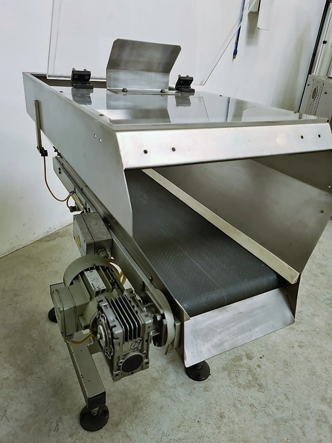ALIMENTATORE A NASTRO - 4