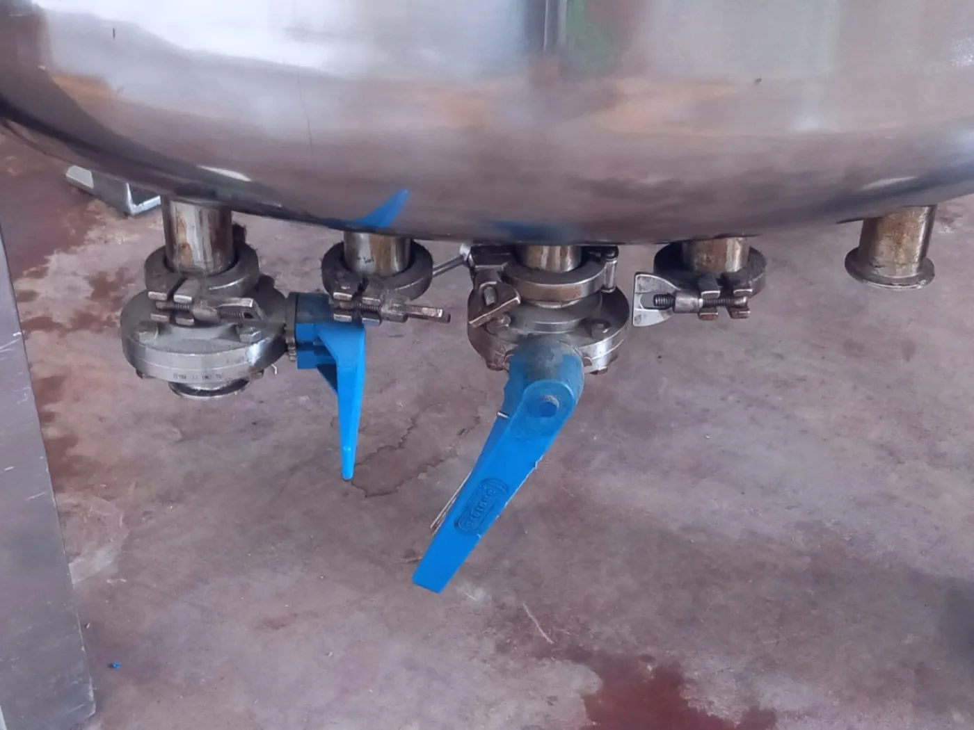 DISSOLUTORE CON AGITATORE – MOD. 450 L - 6