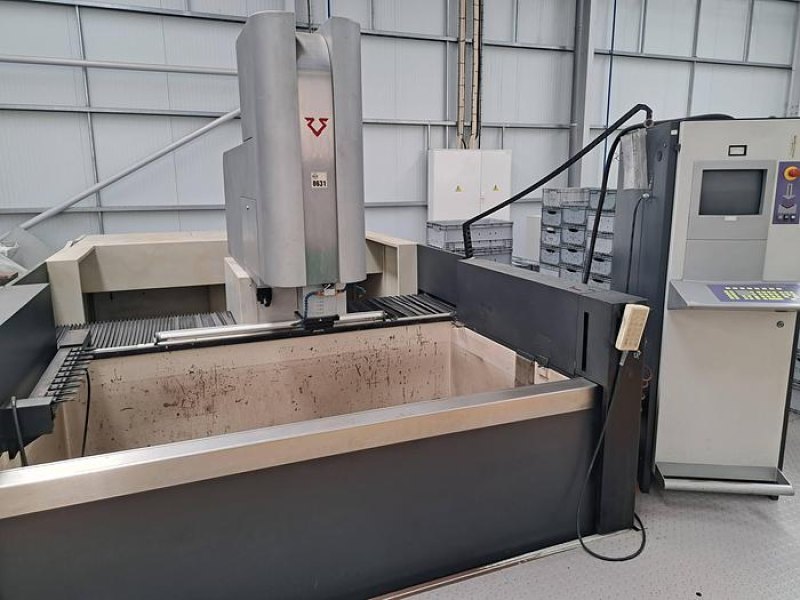Eletroerosão ONA HS700