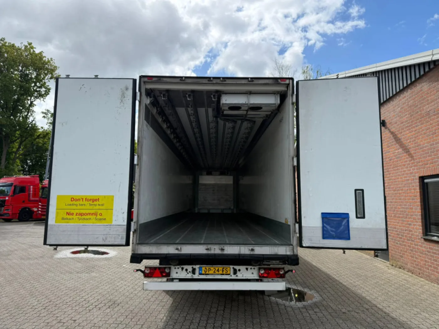 Schmitz Cargobull SKO 24 5x Meatrails Rohrbahnen Meat Carrier Vector 1950MT NL Trailer APK/TÜV 01-08-2026 - 5