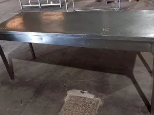 Mesa de inox 2X0,7 metros
