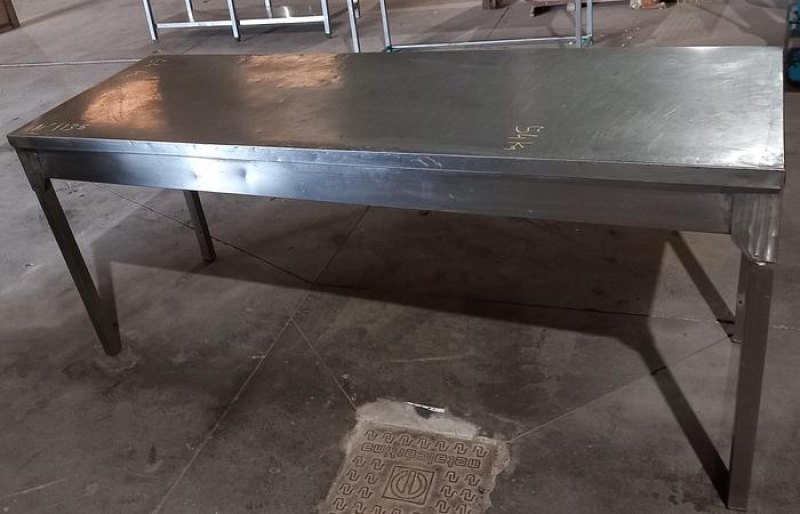 Mesa de inox 2X0,7 metros