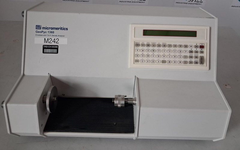 Micromeritics GeoPyc M942 Pyknometer